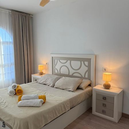 Seaside Paradise - 2 Bedroom Apartment With Ocean Views & Air Conditioning In Playa San Juan Esterno foto