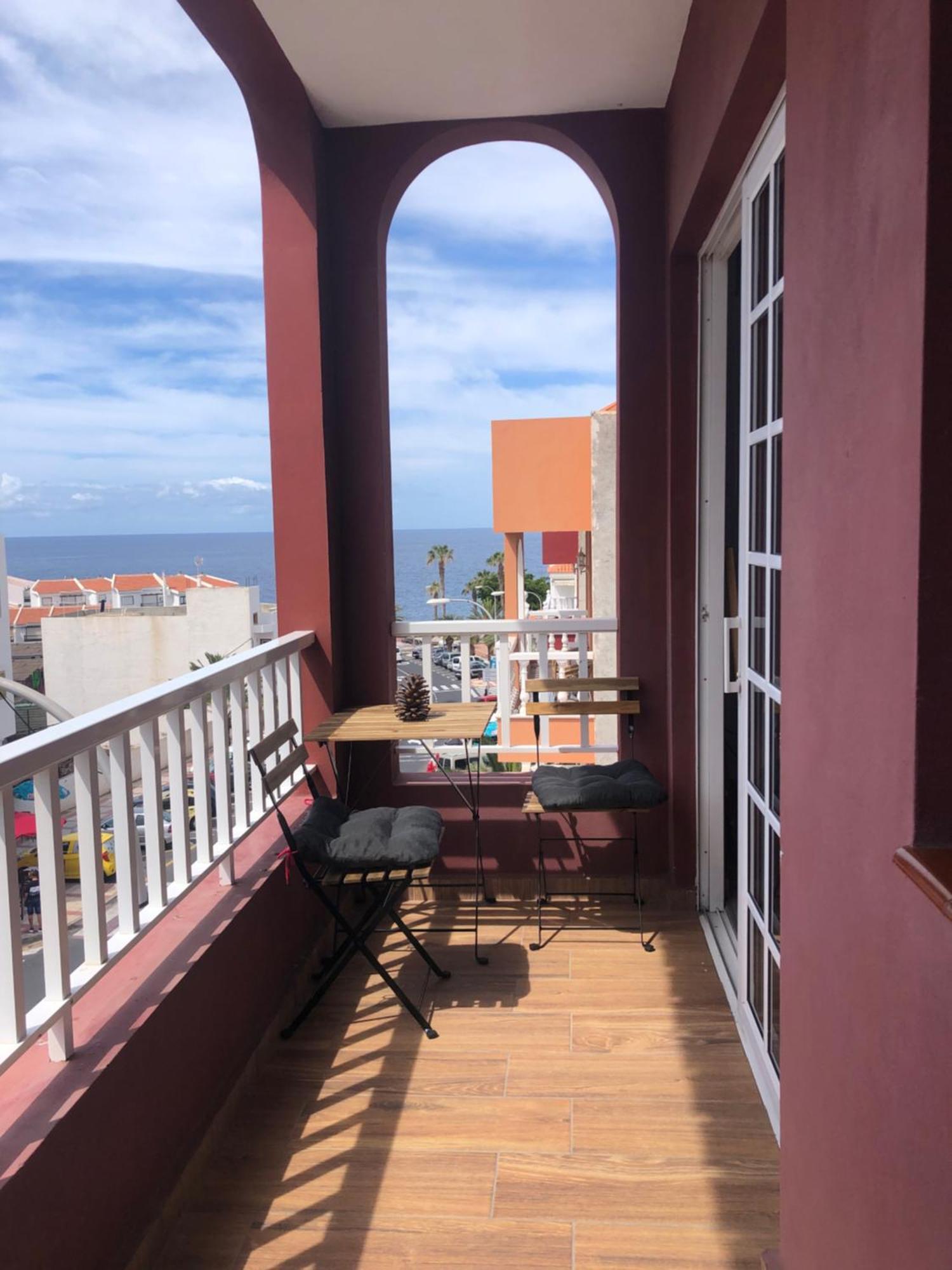 Seaside Paradise - 2 Bedroom Apartment With Ocean Views & Air Conditioning In Playa San Juan Esterno foto