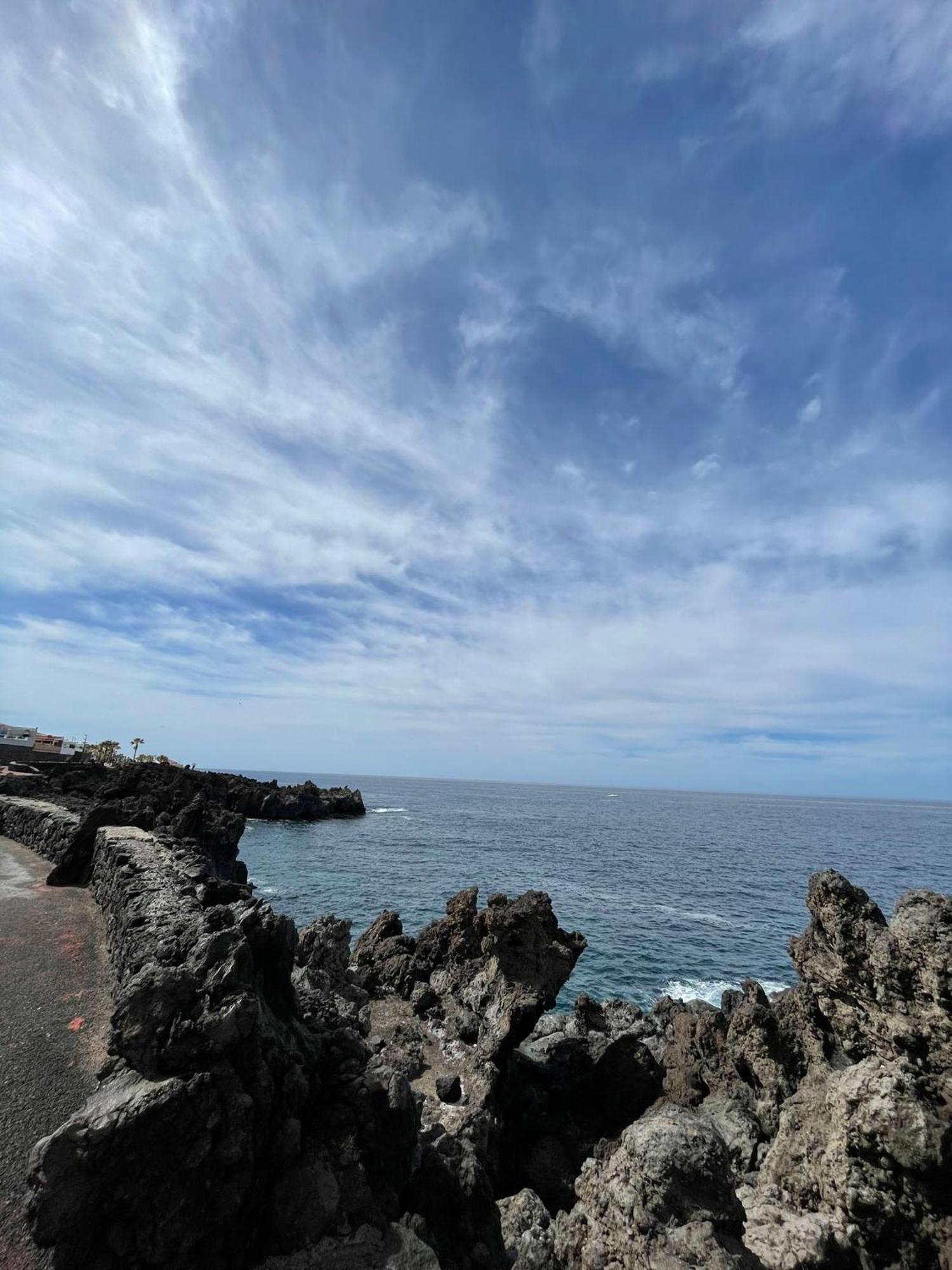 Seaside Paradise - 2 Bedroom Apartment With Ocean Views & Air Conditioning In Playa San Juan Esterno foto