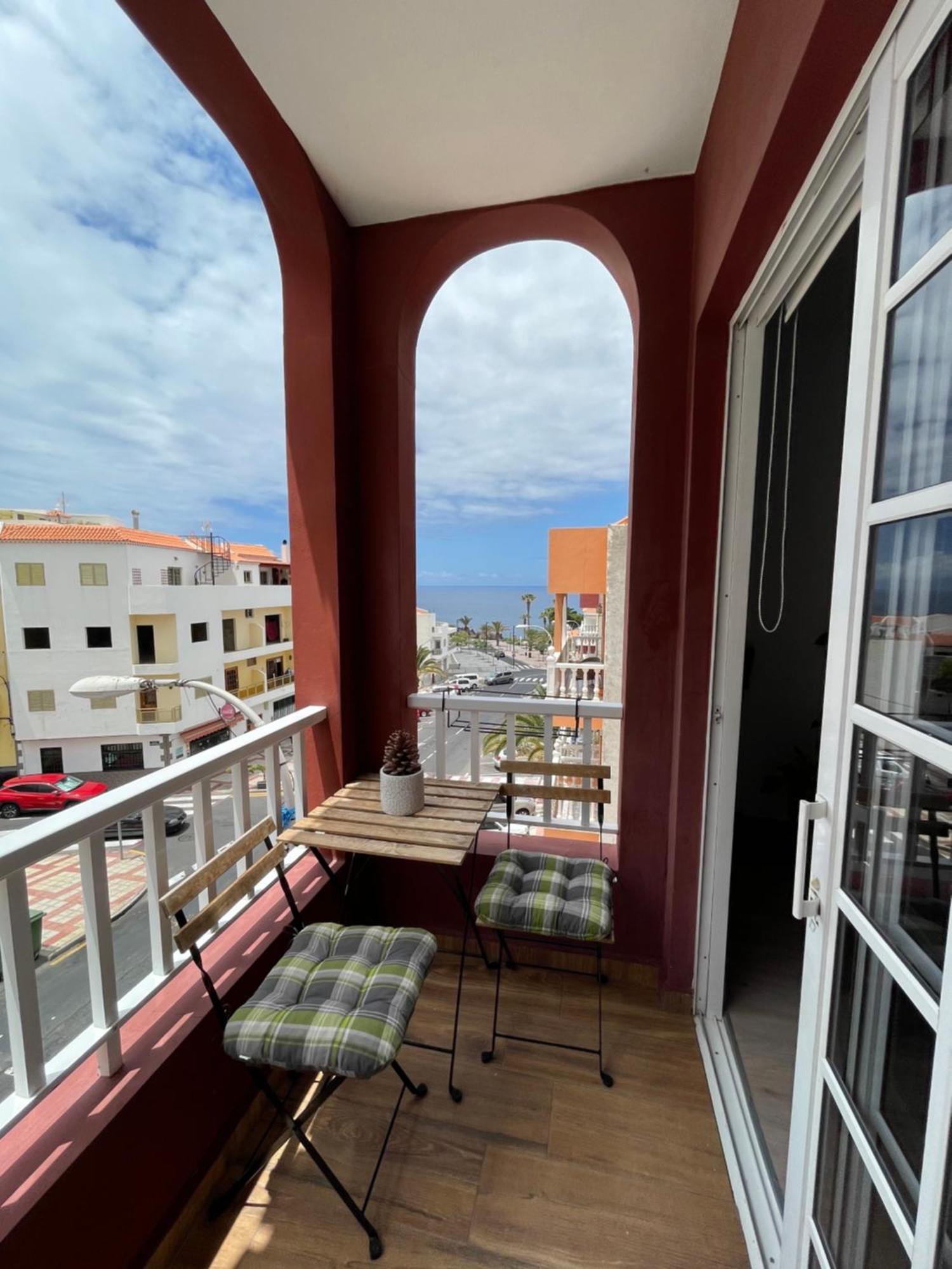 Seaside Paradise - 2 Bedroom Apartment With Ocean Views & Air Conditioning In Playa San Juan Esterno foto