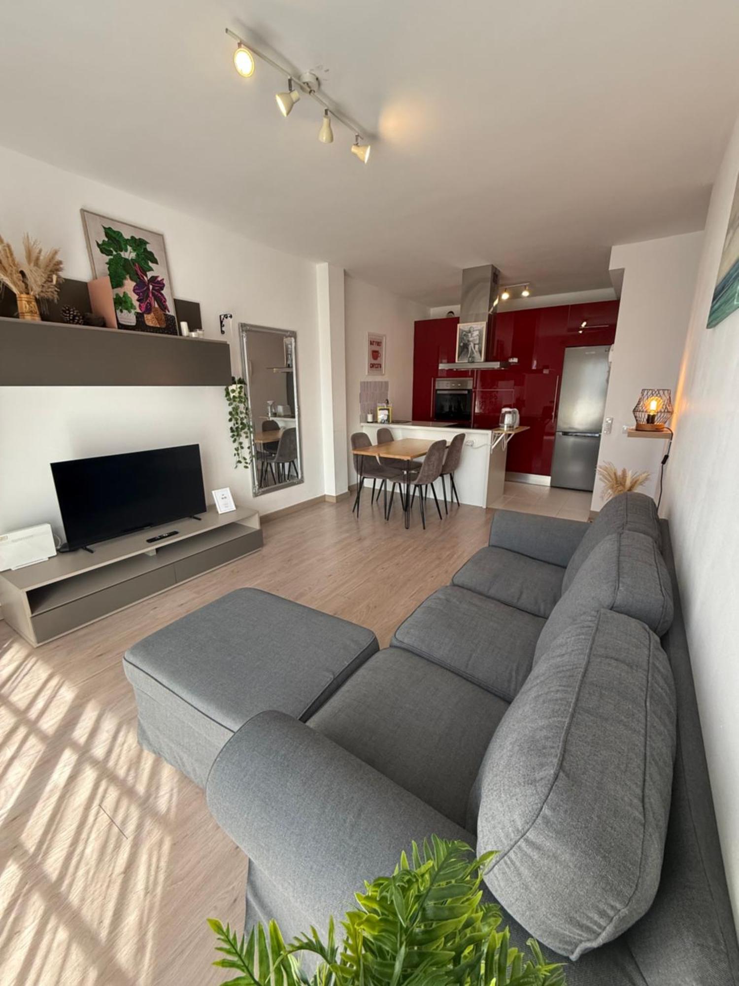 Seaside Paradise - 2 Bedroom Apartment With Ocean Views & Air Conditioning In Playa San Juan Esterno foto