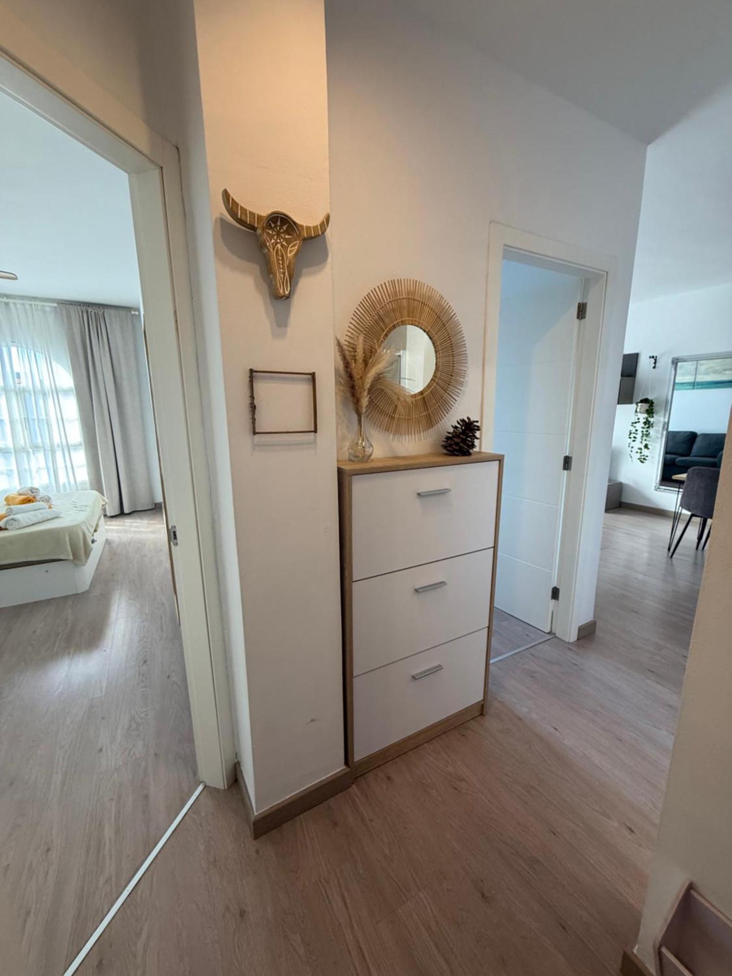 Seaside Paradise - 2 Bedroom Apartment With Ocean Views & Air Conditioning In Playa San Juan Esterno foto